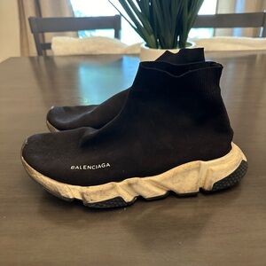Balenciaga speeds